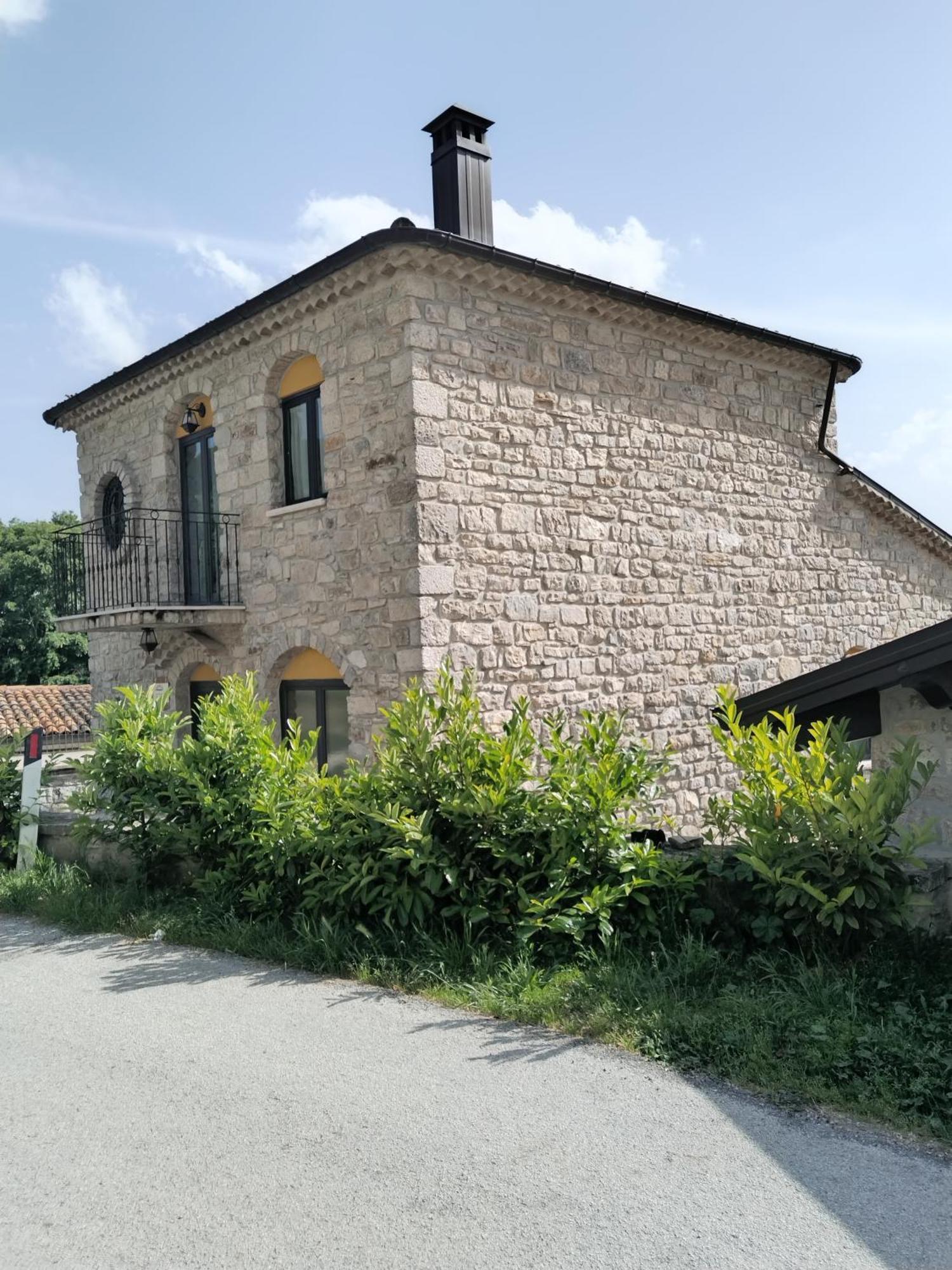 Dimora Rurale Valerio Bed & Breakfast Cercemaggiore Ngoại thất bức ảnh
